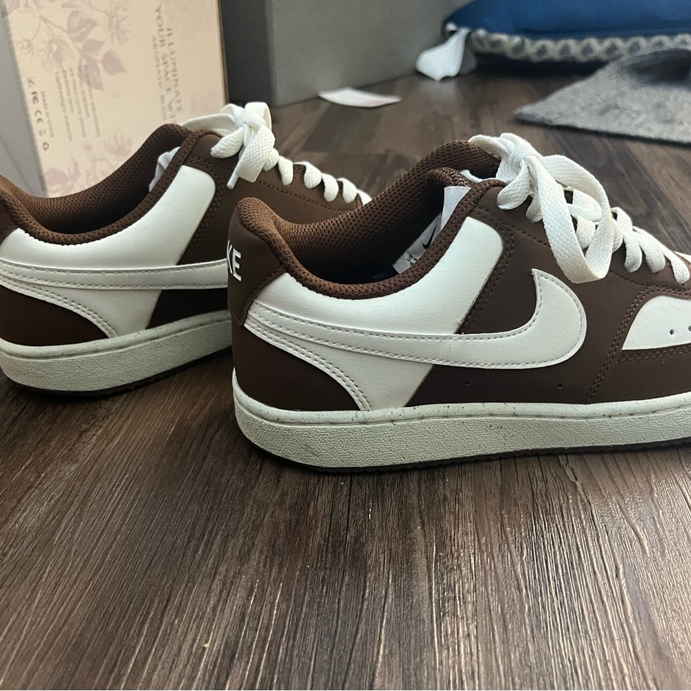 Nike Brown & White Low-Profile Sneakers